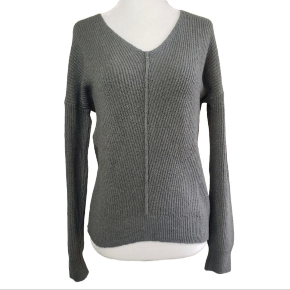 Ruby Moon v neck sweater sage green tight knit size medium